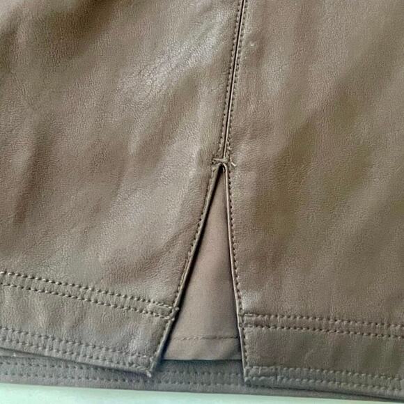 ABERCROMBIE & FITCH MINI SKIRT VENGAN LEATHER CHOCOLATE BROWN SIZE XS AESTHETIC - Picture 10 of 14